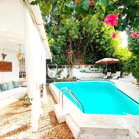 Villa With Private Pool A Stone's Throw From The Port And Beach Of *