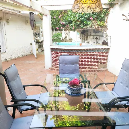 With Private Pool A Stone's Throw From The Port And Beach Of Villa Benalmádena